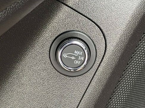 Used 2019 GMC Acadia SLT w/ LPO, Floor Liner Package AWD/4WD image 19