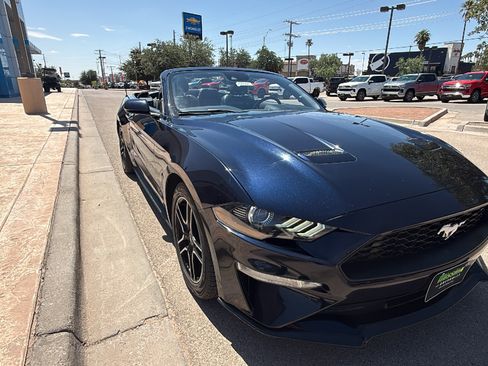 Used 2021 Ford Mustang Premium RWD image 10
