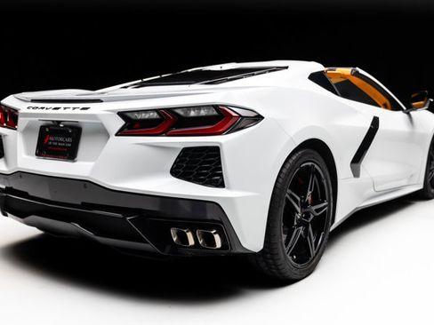 Used 2020 Chevrolet Corvette Stingray Premium Cpe w/ 3LT Preferred Equipment Group image 22