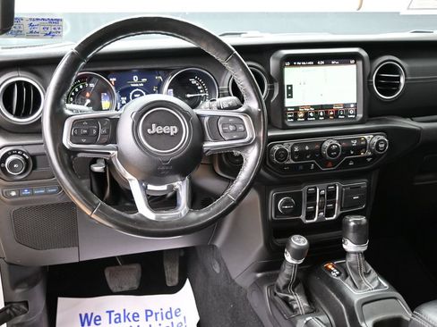 Used 2023 Jeep Wrangler Unlimited Sahara w/ Cold Weather Group AWD/4WD image 32