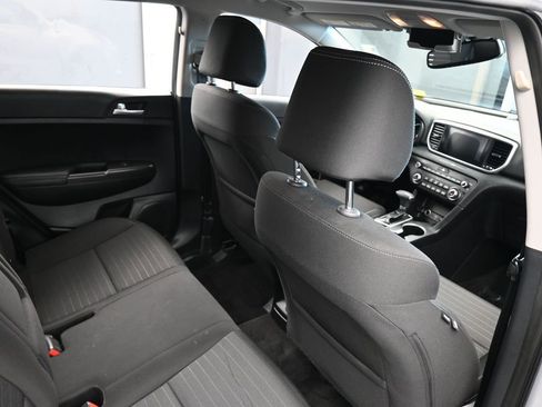 Used 2020 Kia Sportage LX w/ LX Popular Package image 38