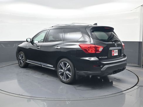Used 2019 Nissan Pathfinder Platinum image 5