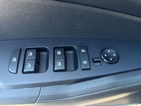 Used 2024 Kia Sportage LX FWD image 13