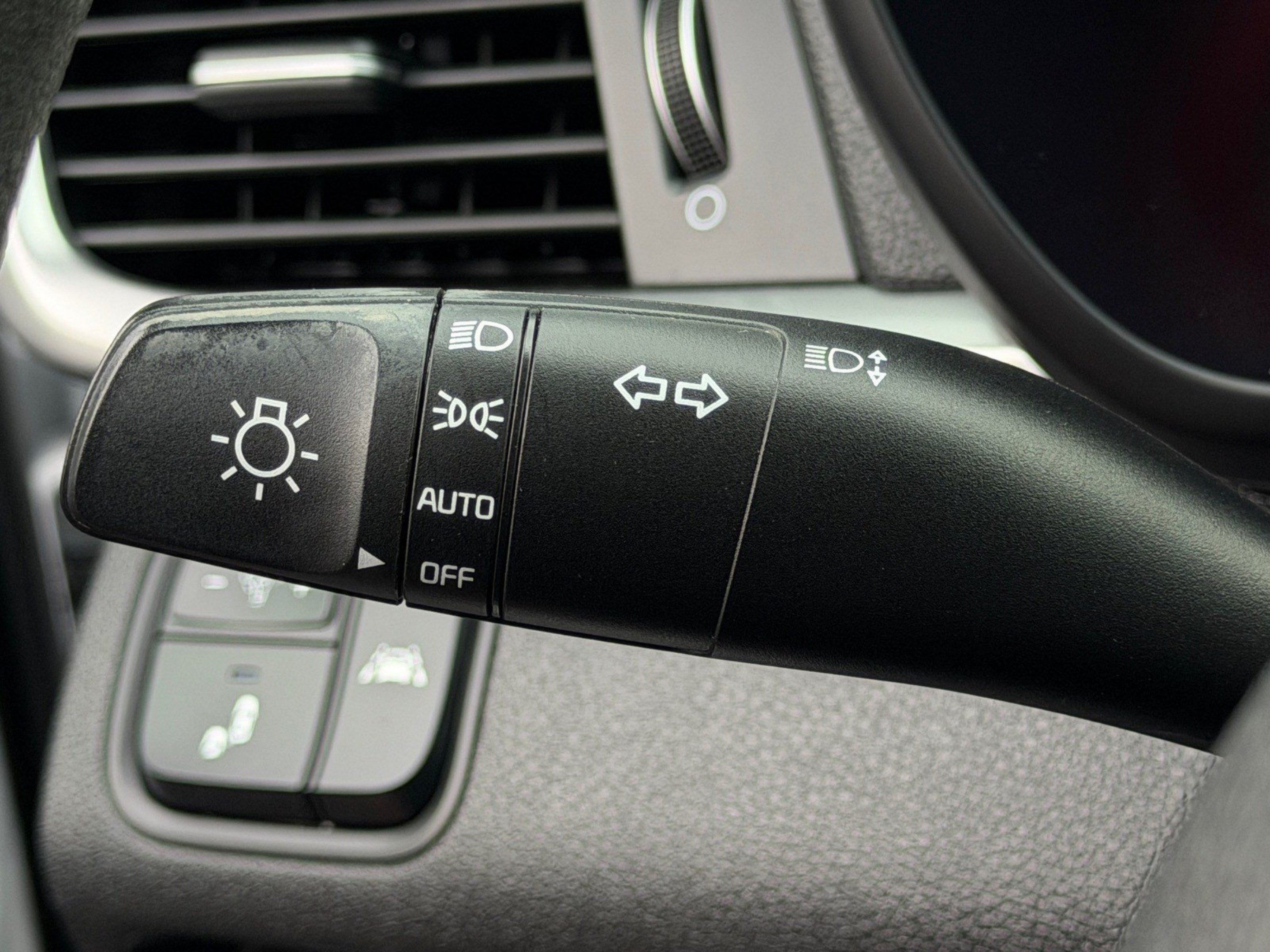 Used 2019 Kia Optima LX FWD image 29