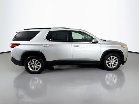 Used 2019 Chevrolet Traverse LT FWD image 9