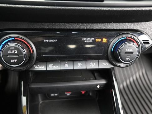 Used 2022 Kia Forte GT-Line w/ GT-Line Premium Package FWD image 32