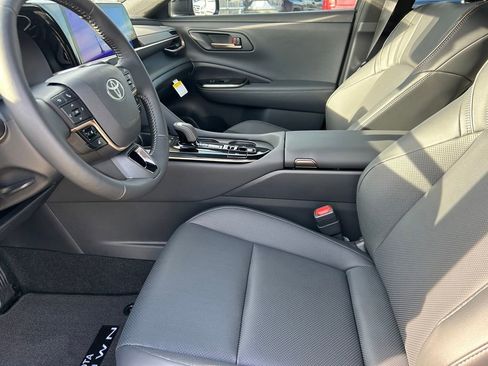 New 2026 Toyota Crown XLE image 11