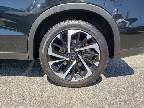 Used 2023 Mitsubishi Outlander SE AWD/4WD image 11