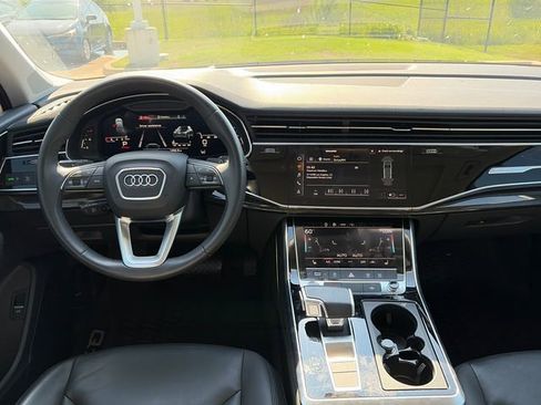Used 2022 Audi Q7 3.0T Premium Plus w/ Premium Plus Package AWD/4WD image 14
