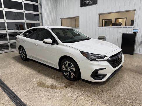 Used 2023 Subaru Legacy Premium image 7