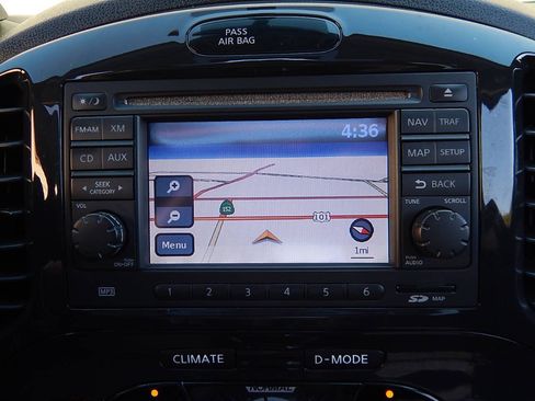 Used 2011 Nissan Juke SV FWD image 16