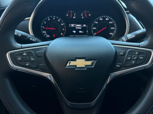 Used 2022 Chevrolet Malibu LT FWD image 24