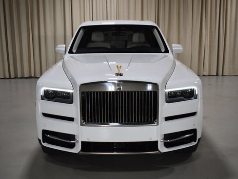 Certified 2024 Rolls-Royce Cullinan AWD/4WD image 6