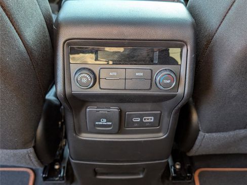 Used 2023 GMC Acadia AT4 image 18