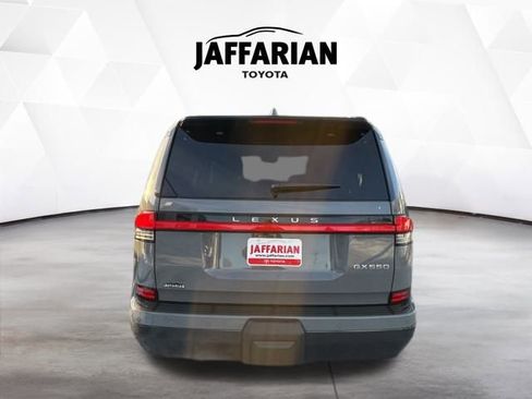 Used 2025 Lexus GX 550 image 7