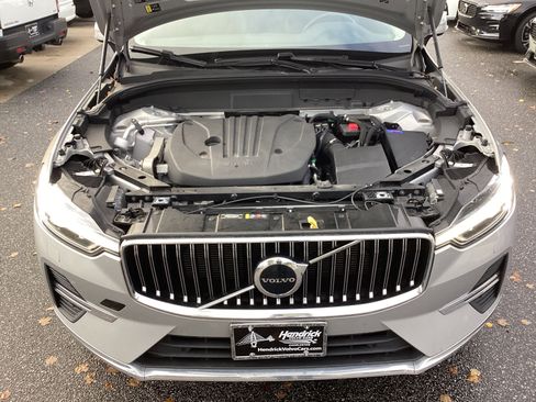 Certified 2022 Volvo XC60 B5 Inscription w/ Climate Package image 36