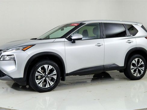 Certified 2023 Nissan Rogue SV image 3