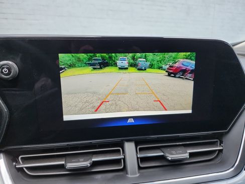 Used 2026 Chevrolet Trax LT FWD image 18