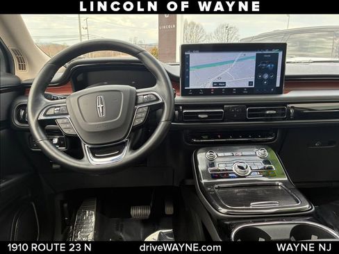 Certified 2022 Lincoln Nautilus Reserve AWD/4WD image 25