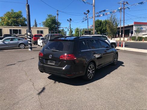 Used 2016 Volkswagen Golf Limited Edition FWD image 4