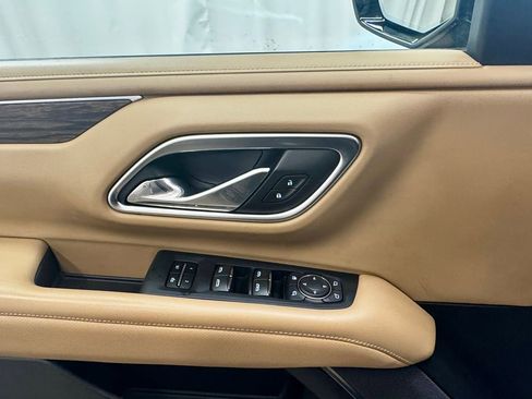 Used 2021 Chevrolet Tahoe Premier w/ Premium Package image 41