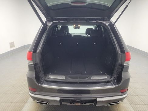 Used 2017 Jeep Grand Cherokee Summit w/ Platinum Series Group image 29