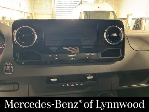 New 2026 Mercedes-Benz Sprinter 2500 image 9