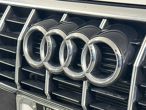 Used 2023 Audi Q3 2.0T Premium w/ Convenience Package AWD/4WD image 14