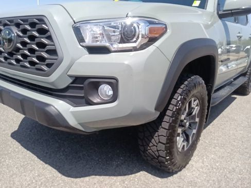 Used 2023 Toyota Tacoma TRD Off-Road AWD/4WD image 9