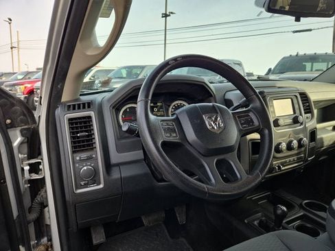 Used 2014 RAM 3500 Tradesman w/ Chrome Appearance Group image 9