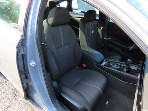Used 2023 Honda Accord Sport image 15