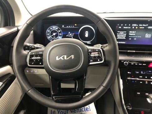 Used 2024 Kia Carnival SX Prestige FWD image 16
