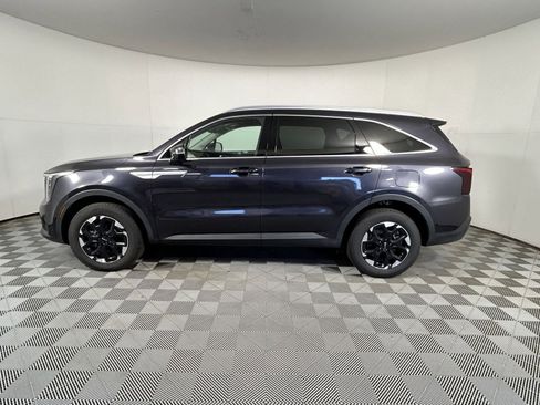 Used 2025 Kia Sorento S AWD/4WD image 14