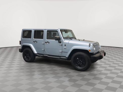 Used 2012 Jeep Wrangler Unlimited Sahara AWD/4WD image 36