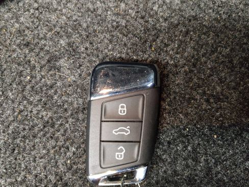 Used 2020 Volkswagen Jetta R-Line FWD image 32