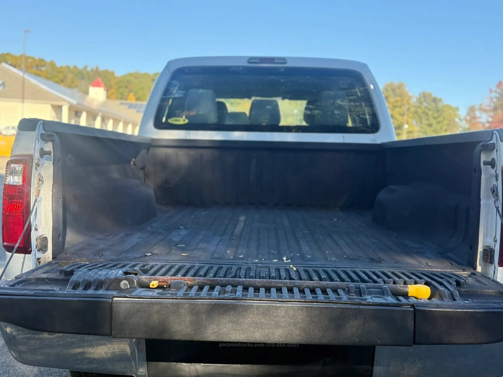 Used 2015 Ford F250 XL w/ Power Equipment Group AWD/4WD image 17
