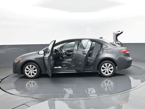 Used 2024 Toyota Corolla LE FWD image 29