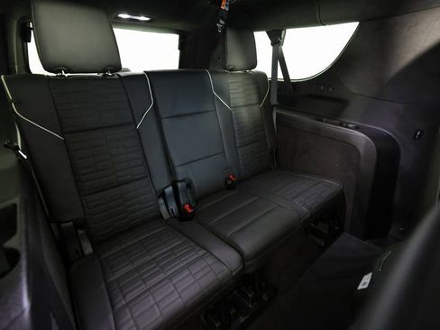 Used 2026 Cadillac Escalade ESV V image 12