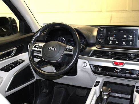 Used 2020 Kia Telluride S AWD/4WD image 14