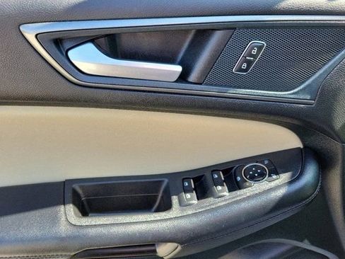 Certified 2024 Ford Edge SE image 21