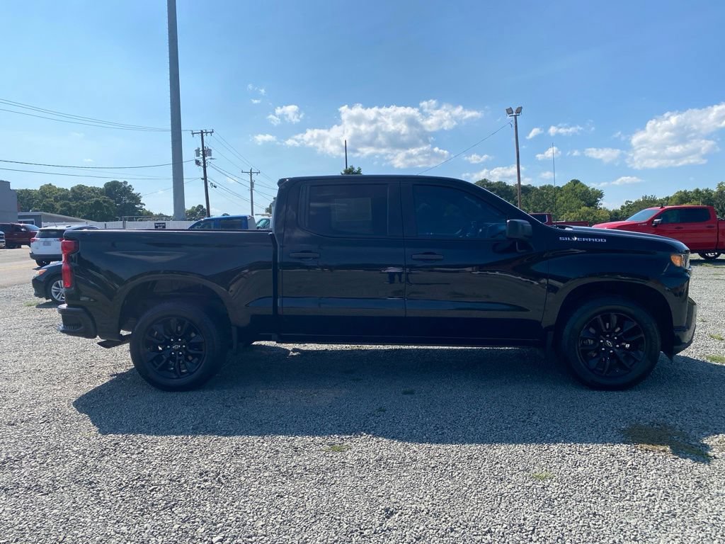 Used 2022 Chevrolet Silverado 1500 Custom RWD image 2