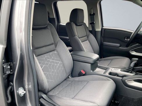 New 2026 Nissan Frontier SV w/ Tow Package image 9