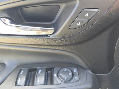 Used 2024 Chevrolet Equinox LT AWD/4WD image 27