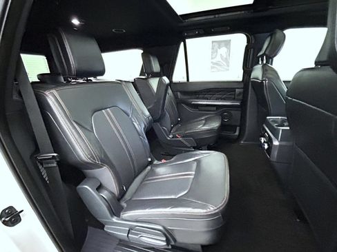 Used 2024 Ford Expedition Max Platinum AWD/4WD image 19