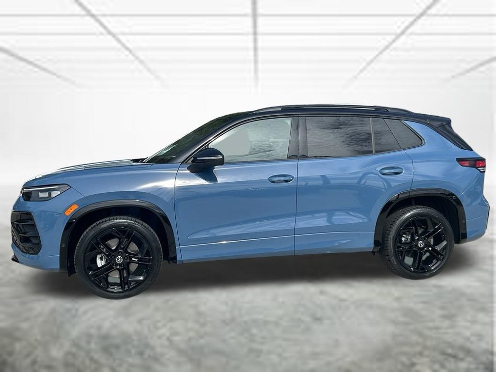New 2026 Volkswagen Tiguan SE R-Line AWD/4WD image 2
