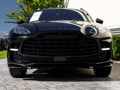 Used 2025 Aston Martin DBX 707 image 32