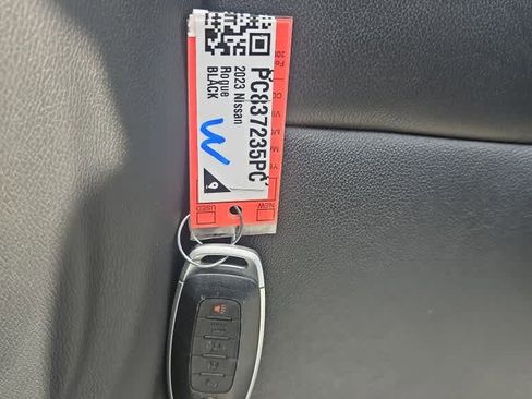 Used 2023 Nissan Rogue SL FWD image 20