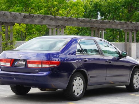 Used 2004 Honda Accord LX image 13