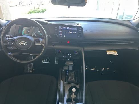 Certified 2025 Hyundai Elantra Sport FWD image 19