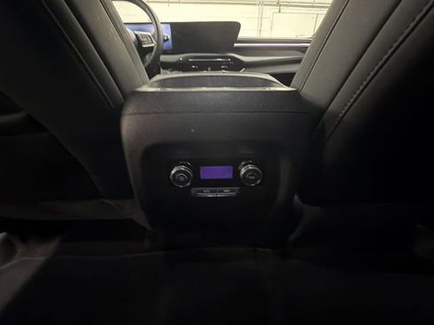 Certified 2025 Buick Enclave Preferred image 22